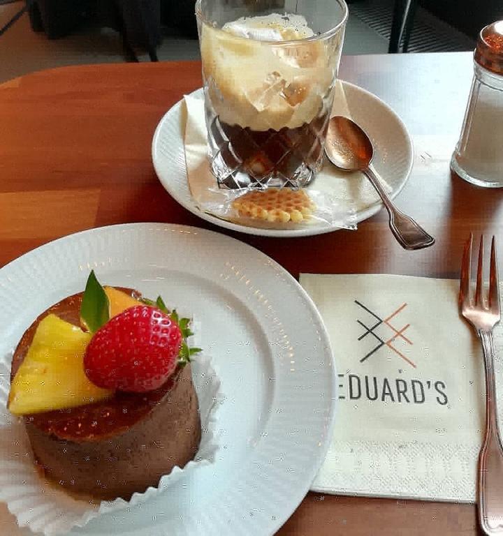 Eduard's Bar